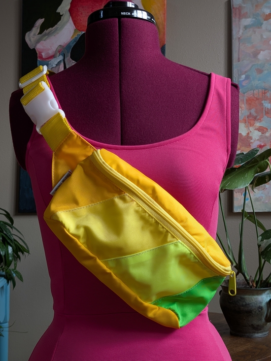 Mokuyobi Handbags - Mokuyobi Yellow-Green Colorblock Crossbody Fanny Pack Belt Bag